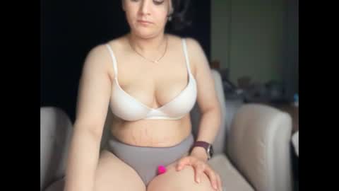 Ema Love online show from November 6, 3:56 am