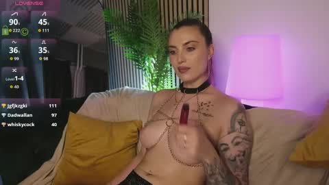 Ema Reese online show from June 8, 1:28 am