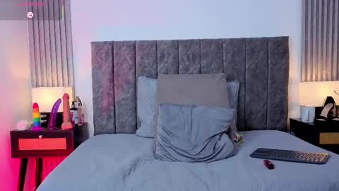 Ema online show from November 12, 1:47 am