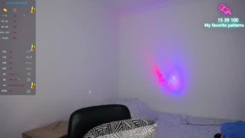 Snapshot of emaa_martins chatting on December 4, 8:51 pm Emaa online show from December 4, 8:51 pm