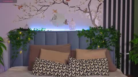 Emma online show from October 3, 1:05 pm