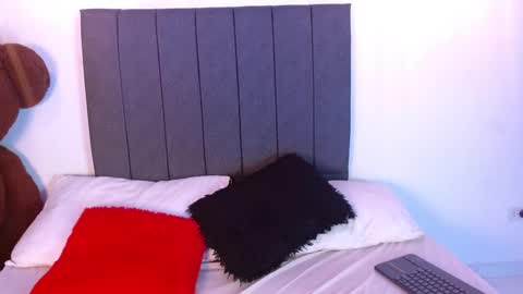 Ema Delacroix online show from December 22, 7:50 pm