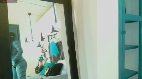 Snapshot of emadelacroix chatting on October 11, 7:27 pm Ema Delacroix online show from October 11, 7:27 pm