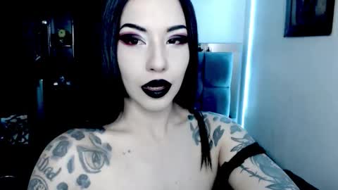 Emerald Black online show from November 27, 6:49 am