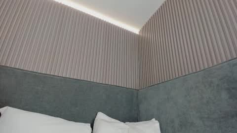 emelie_89 online show from January 14, 11:59 am