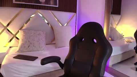 Emily  online show from January 17, 5:59 am