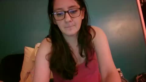 emeraldamnsel online show from March 10, 3:54 am