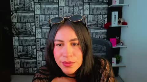 Emilia Gomez online show from June 22, 3:25 am