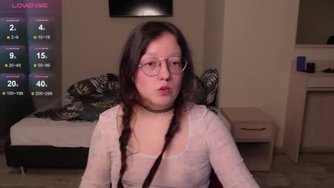 Emi online show from October 7, 12:53 pm