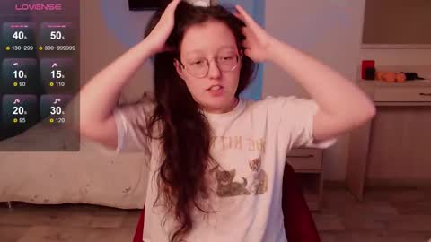 Emi online show from October 20, 3:59 pm