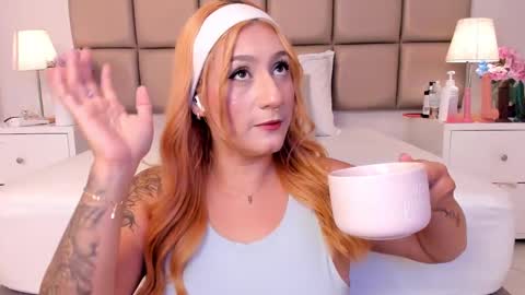 Snapshot of emiily_roberts1 chatting on January 9, 6:57 pm EMILY ROBERTS online show from January 9, 6:57 pm