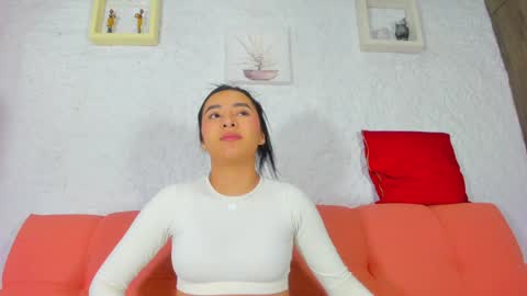 Emily online show from December 27, 12:01 pm