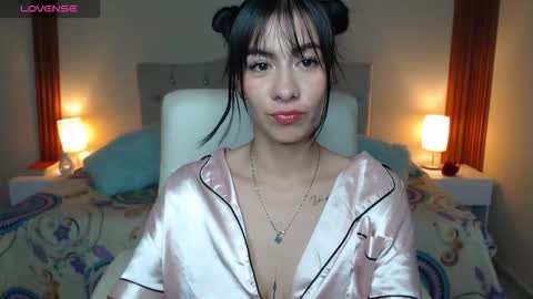 emiily_skinny online show from March 25, 2:28 am
