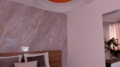 Emily online show from November 30, 12:09 pm