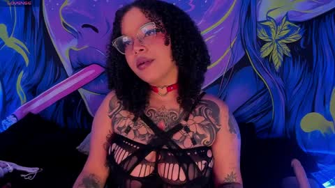   online show from April 4, 1:15 am