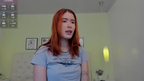 Snapshot of emiilycutex_ chatting on December 20, 12:16 pm online show from December 20, 12:16 pm