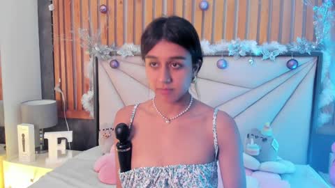 Emily online show from December 5, 8:44 pm