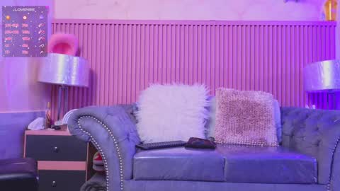 Emily online show from December 2, 12:06 pm