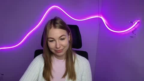 Emilia online show from October 1, 5:34 am