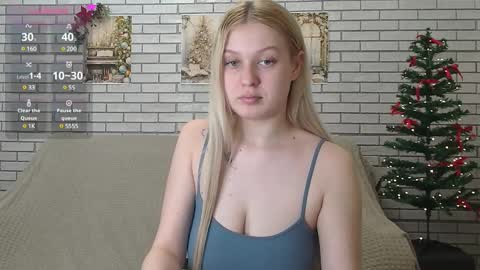 Snapshot of emiliaduchess chatting on January 17, 12:21 pm Amili online show from January 17, 12:21 pm