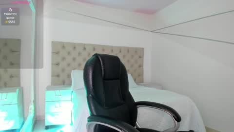 EmiliaRose online show from February 20, 8:25 pm