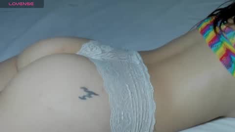 emilie_cifuentes online show from January 11, 8:43 am