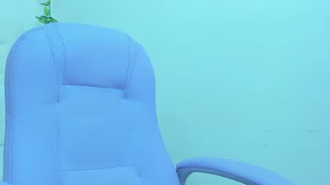 emilie_cifuentes online show from January 24, 5:31 am