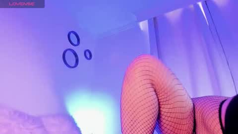 Emilie James online show from September 30, 4:56 pm