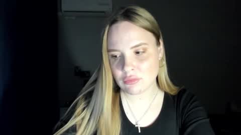 Emilli online show from March 2, 6:46 pm