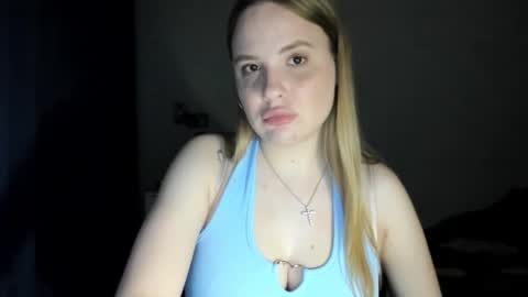 Emilli online show from March 3, 5:36 pm