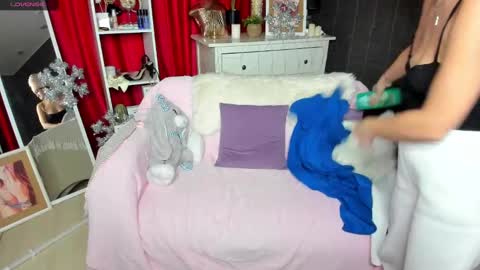 Snapshot of emiliyaqueen chatting on January 5, 1:13 am Emiliya online show from January 5, 1:13 am