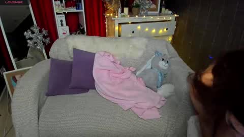Snapshot of emiliyaqueen chatting on January 7, 1:17 am Emiliya online show from January 7, 1:17 am