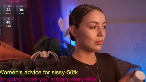 Snapshot of emiliyaroude chatting on October 29, 12:42 pm Emiliya online show from October 29, 12:42 pm