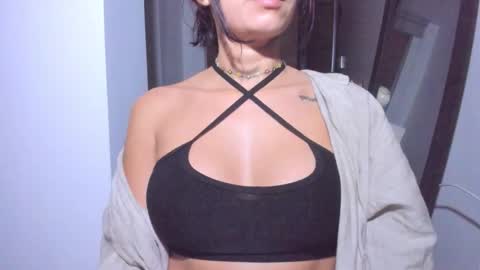 emilly online show from March 23, 7:58 am