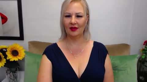 EmillyLove online show from October 6, 6:19 am