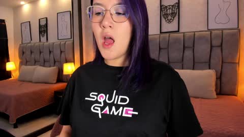 Emily online show from December 28, 7:44 am