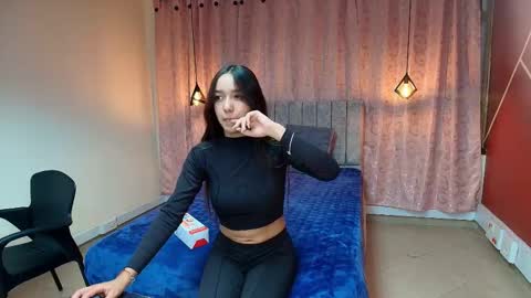  E M I L Y  online show from October 19, 1:07 am