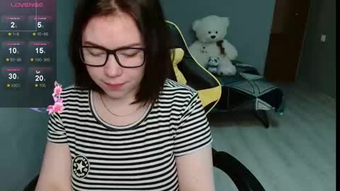 Emily 3 online show from October 6, 1:11 am