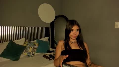              online show from January 6, 8:01 pm