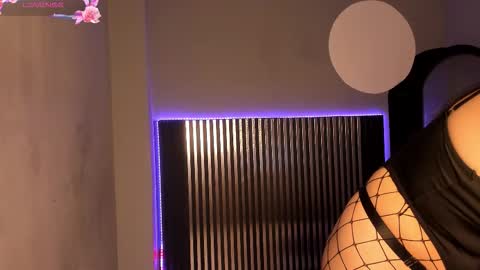 Snapshot of emily_beltonn chatting on October 11, 9:50 pm online show from October 11, 9:50 pm