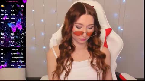 emily_cline online show from October 16, 5:15 pm