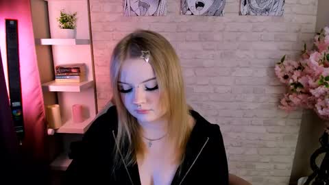 emily_coyness online show from March 6, 4:35 pm