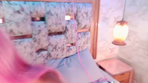 emily_dempsey online show from June 4, 7:18 pm