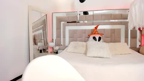 Emily  online show from October 29, 4:06 am