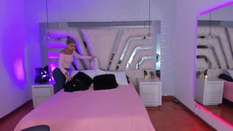 Emily online show from December 28, 10:36 am