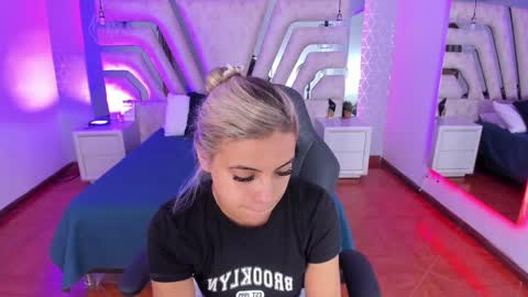 Emily online show from December 11, 12:12 pm