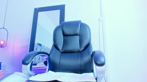 Emi  online show from January 14, 12:56 pm