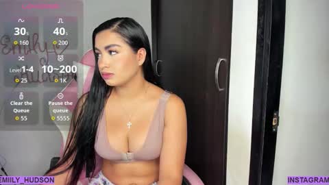 Snapshot of emily_huddson_ chatting on September 15, 12:41 am independet model online show from September 15, 12:41 am