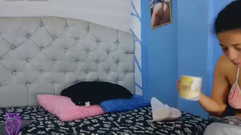 Emily jhon online show from November 5, 12:32 pm