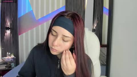 Emily online show from December 20, 4:11 pm